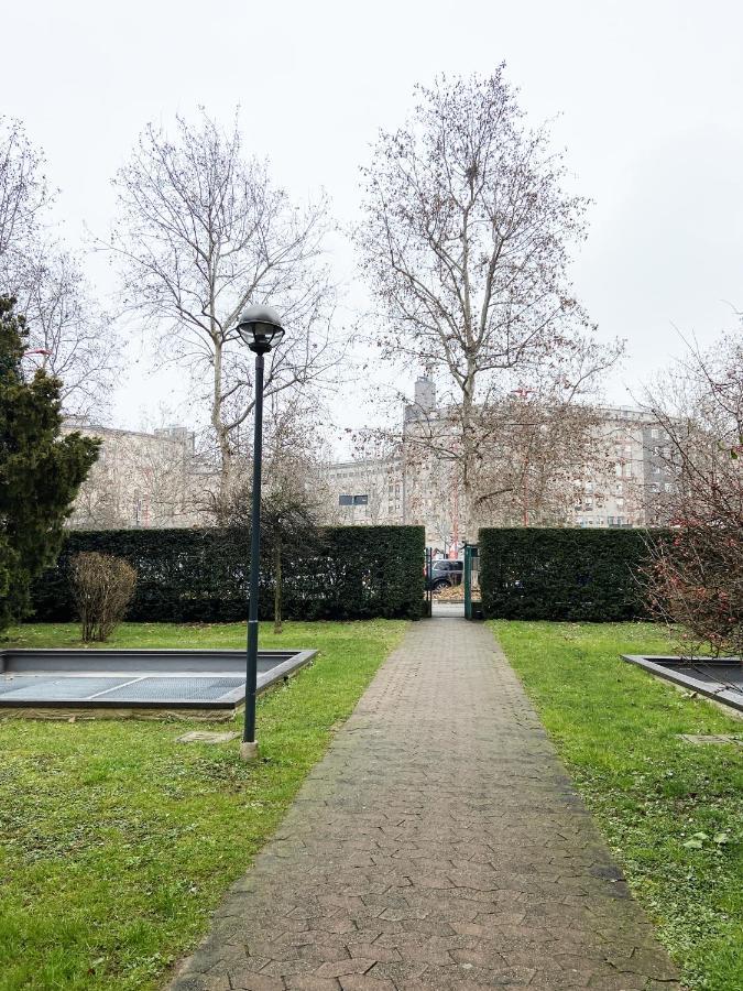 Casa Di Laura Mono E Bilo Di Fronte Ospedale San Raffaele Apartment Segrate Exterior photo